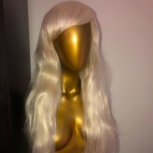 Long white / platinum wavy cosplay wig